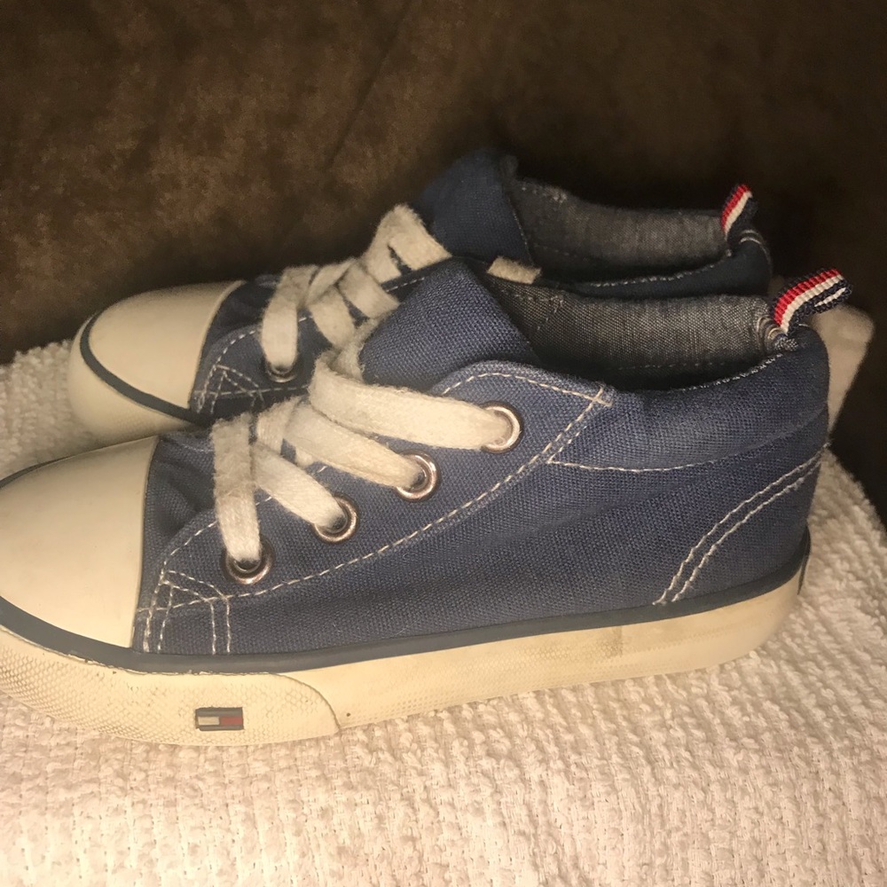 Tommy shoes little boy size 9